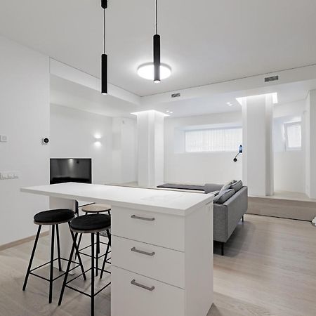 Buddha Luxury Apartment Kaunas City Centre Exteriör bild