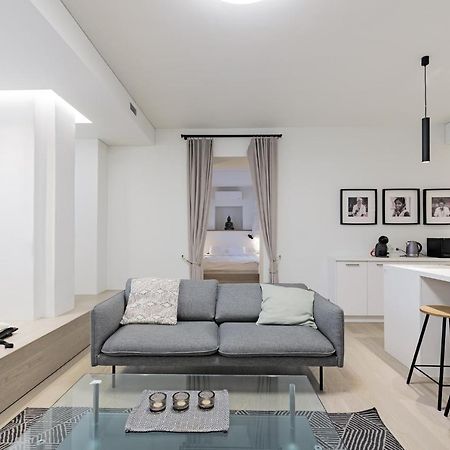 Buddha Luxury Apartment Kaunas City Centre Exteriör bild