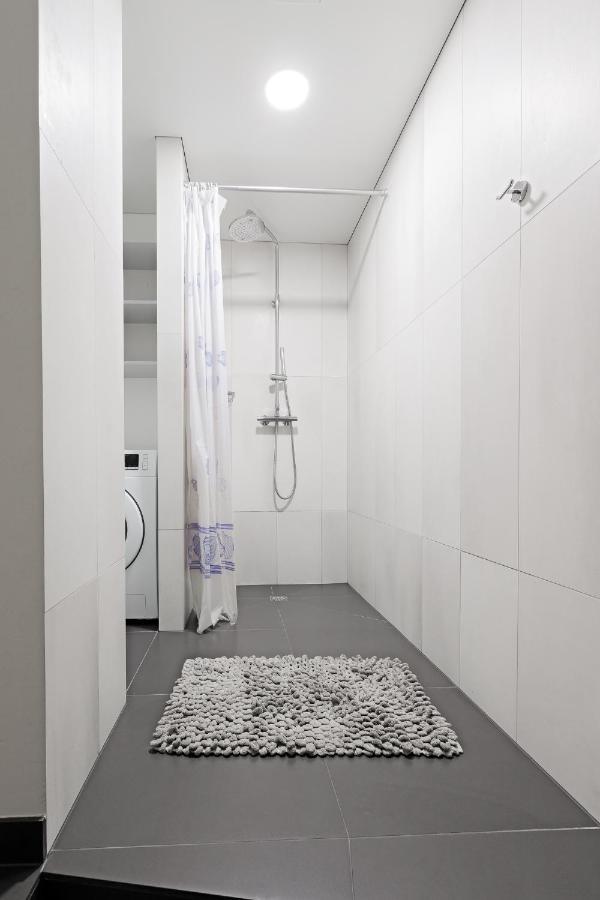 Buddha Luxury Apartment Kaunas City Centre Exteriör bild